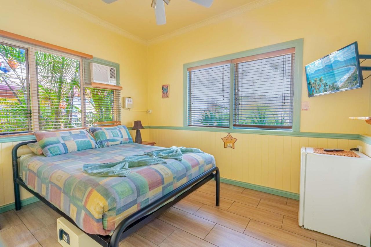 Tropic Days Boutique Hostel Cairns Esterno foto
