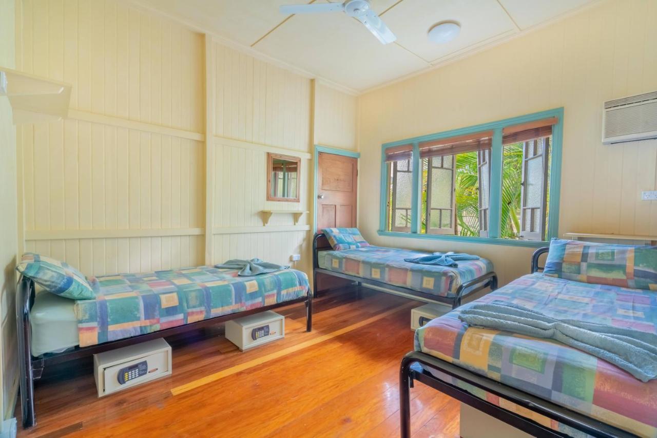 Tropic Days Boutique Hostel Cairns Esterno foto