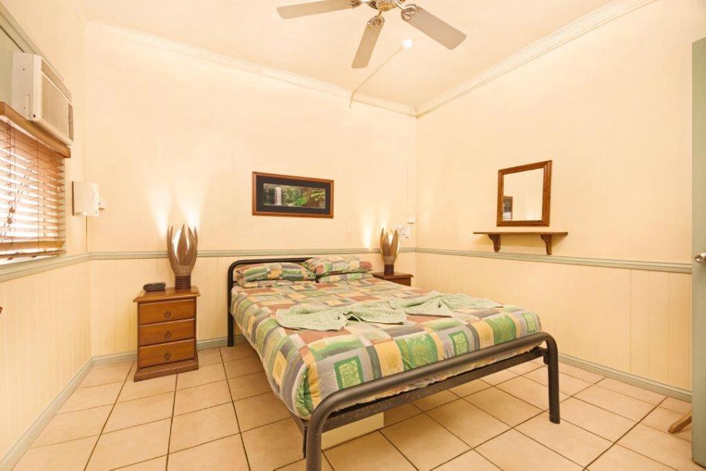 Tropic Days Boutique Hostel Cairns Esterno foto